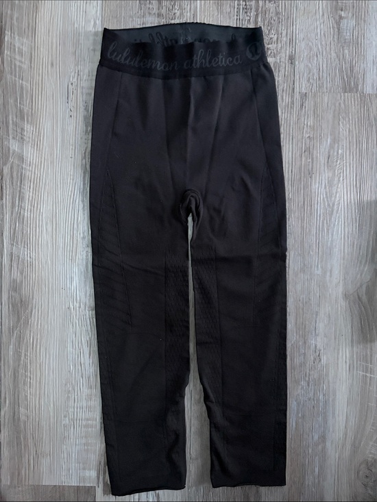 lululemon athletica Pants - Lululemon Seamless Compression Leggings Black Logo Waistband